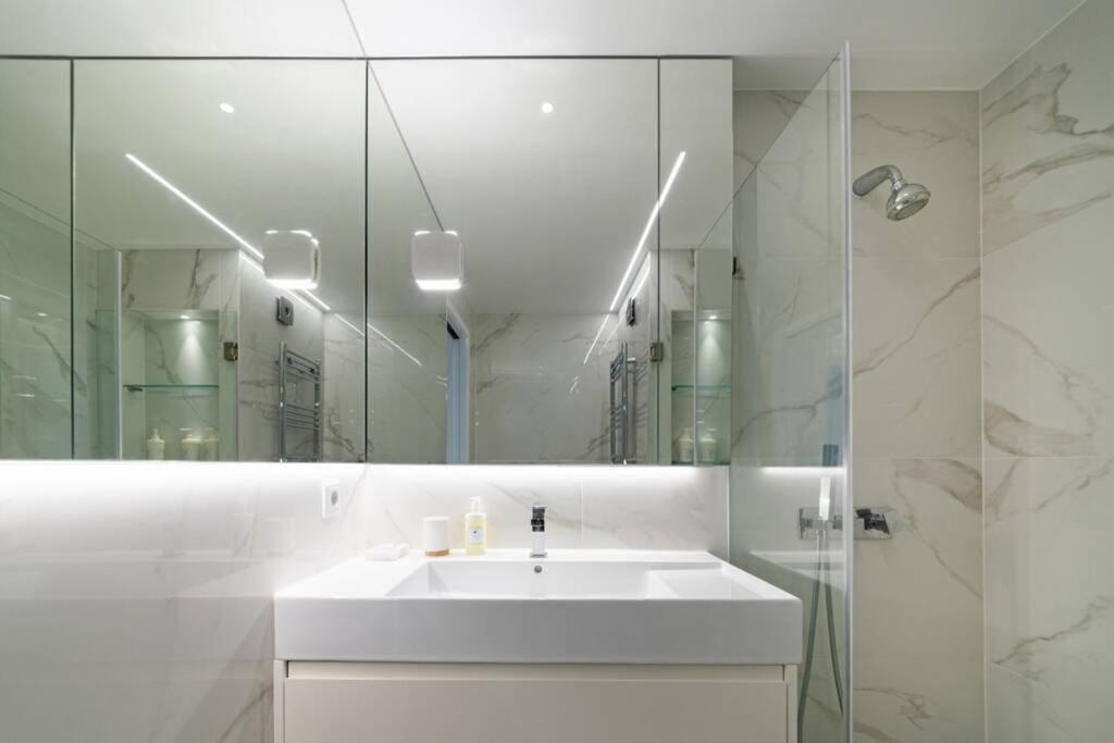 ליסבון Av. Da Liberdade Comfortable Apt With Balcony מראה חיצוני תמונה